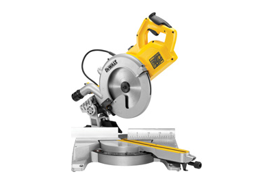 Торцовочная пила DeWalt DWS 778
