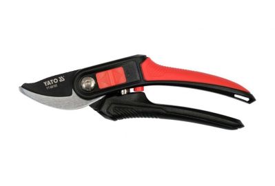 Секатор для живых веток Yato YT-88185