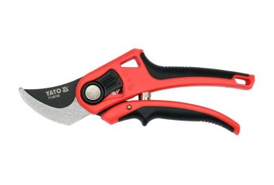 Секатор для живых веток Yato YT-88190