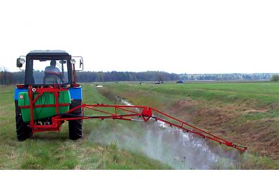 Навесной штанговый опрыскиватель Зубр НШ04.21.М2