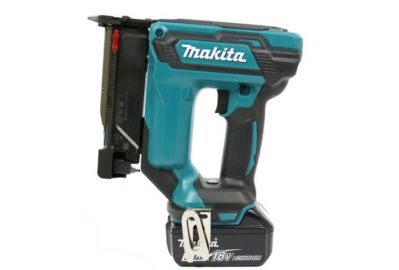 Аккумуляторный гвоздезабиватель Makita DPT353RFE
