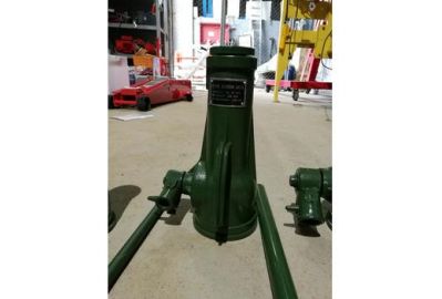 Домкрат винтовой БКС E2210